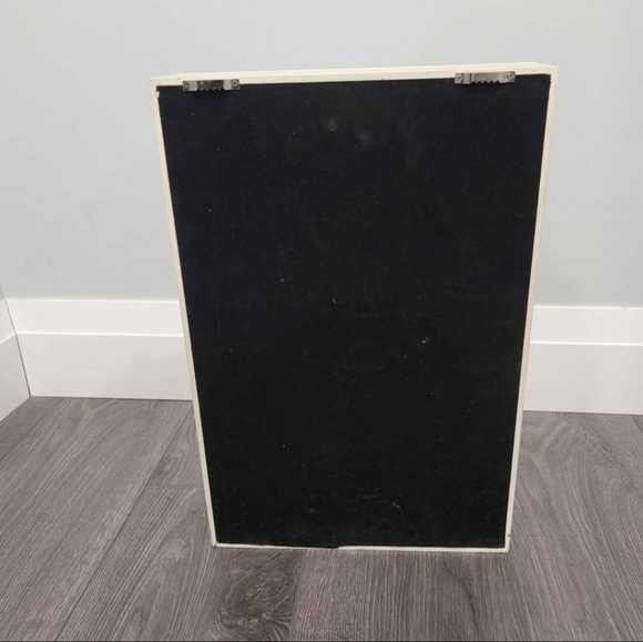 Necklace Case - Picture 4 of 4